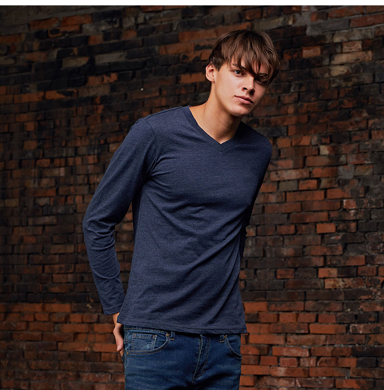 情侣款男士纯色倒三角LOGO长袖T恤(图1)